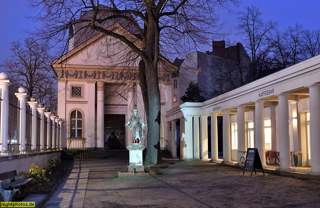 Berlin Neukölln Kapelle Alter Friedhof St Jacobi erbaut 1910-1913 von Stadtbaurat Reinhold Kiehl