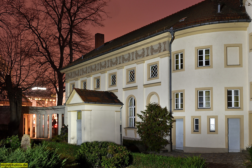 Berlin Neukölln Kapelle Alter Friedhof St Jacobi erbaut 1910-1913 von Stadtbaurat Reinhold Kiehl