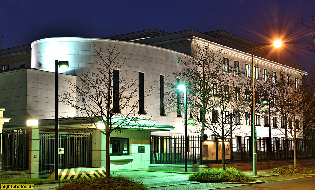 Berlin Tiergarten Botschaft von Japan Erstbau 1938-1942 von Ludwig Moshamer und Albert Speer. Wiederaufbau 1985-1888 von Kishō Kurokawa und Tajii Yamaguchi