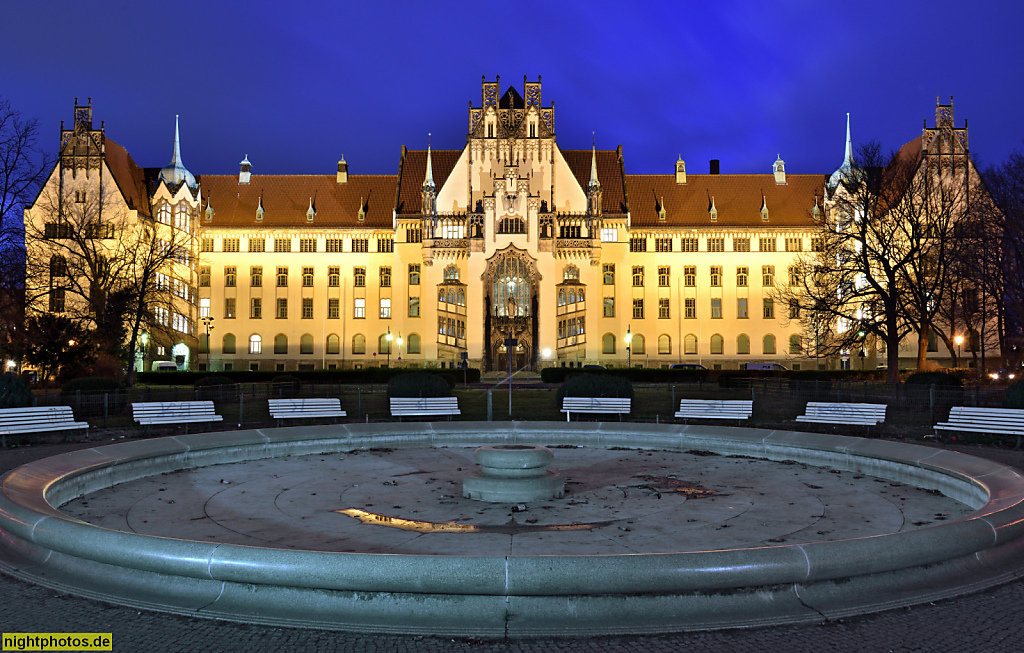 Berlin Mitte Gesundbrunnen Amtsgericht Wedding erbaut 1901-1906 von Rudolf Mönnich und Paul Thoemer im Stil der Neogotik