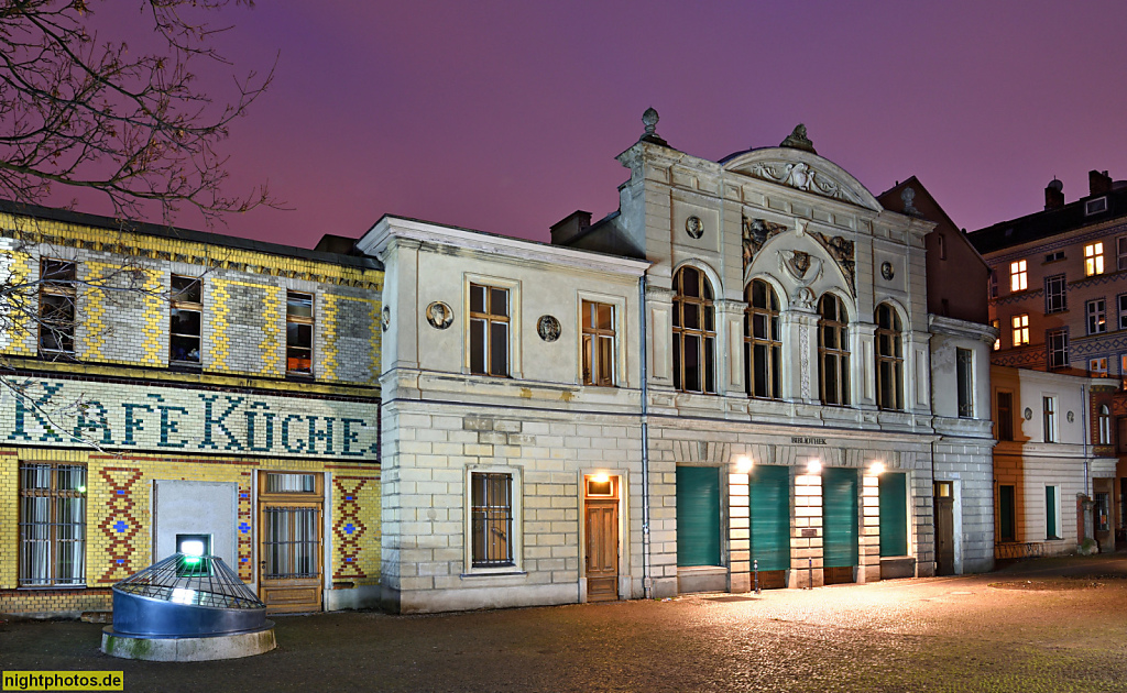 Berlin Mitte Gesundbrunnen Bibliothek am Luisenbad seit 1995. Vestibül erbaut 1888 von Carl Galuschki im Neorenaissance Stil. Küchenanbau von 1905