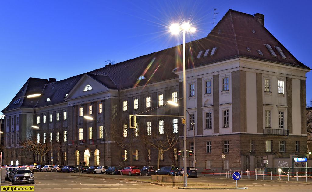 Berlin Schöneberg Universität der Künste Fakultät Gestaltung. Erbaut 1906-1920 von Anton Adams, Eduard Fuerstenau, Carl Tesenwitz als Königliche Kunstschule