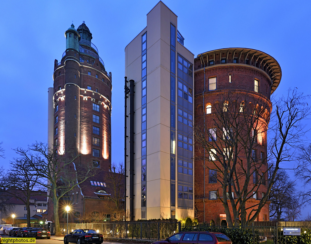 Berlin Westend Wohnturm ehemals Wasserturm-West erbaut 1909-1910 von Heinrich Seeling. Wasserturm-Ost erbaut 1881 von Bernhard August Salbach