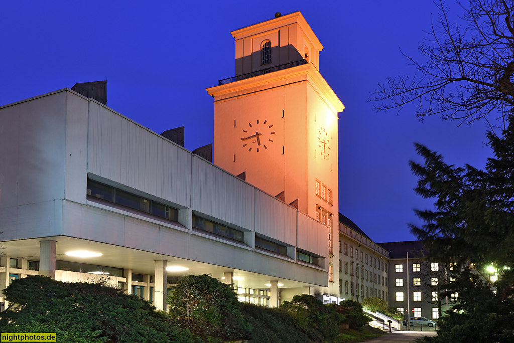 Berlin Tempelhof Rathaus erbaut 1936-1938 von Hellmut Delius im Stil der Neuen Sachklichkeit