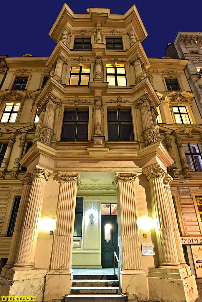 Berlin Prenzlauer Berg Mietshaus aus der Gründerzeit erbaut 1873-1874 von R Garbe für Holzhändler C. Böhm