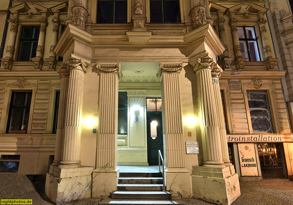 Berlin Prenzlauer Berg Mietshaus aus der Gründerzeit erbaut 1873-1874 von R Garbe für Holzhändler C. Böhm