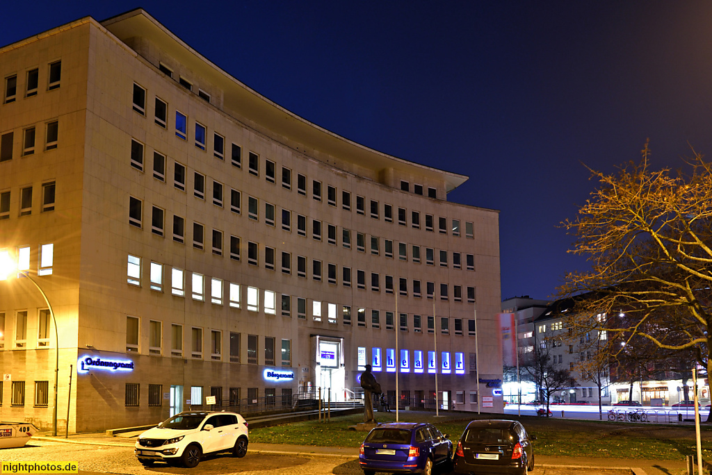 Berlin Wilmersdorf Ordnungsamt Bürgeramt. Erbaut 1941-1943 von Hermann Remmelmann als DAF-Verwaltungsgebäude. Rathaus 1954-2013