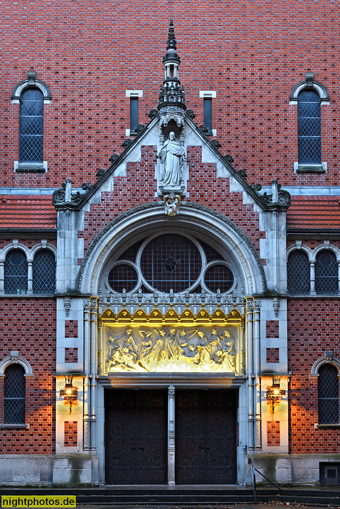 Berlin Kreuzberg evangelische Marthakirche erbaut 1902-1904 von Dinklage Paulus und Lilloe. Wiederaufbau 1951-195. Umbau 1970 von Werner Harting und Gerhard Strauchmann