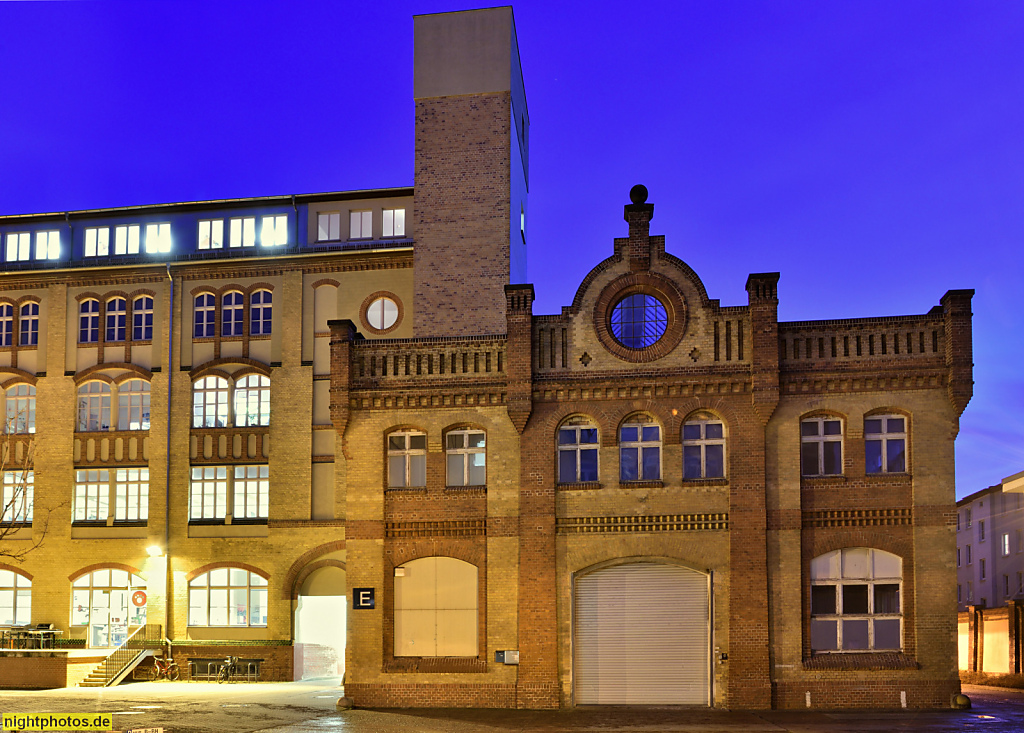 Berlin Treptow Schuckerthöfe. Eigentümer seit 2011 Nicolas Berggruen. Erbaut 1896-1898 für Elektrizitäts-Aktiengesellschaft Schuckert und Co.