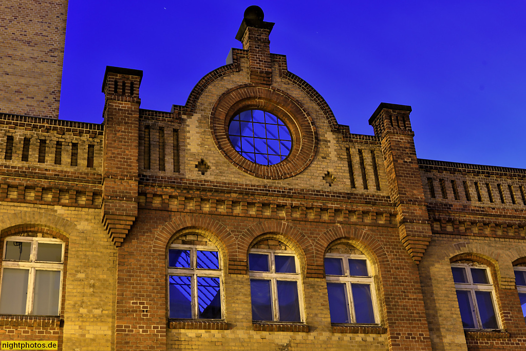 Berlin Treptow Schuckerthöfe. Eigentümer seit 2011 Nicolas Berggruen. Erbaut 1896-1898 für Elektrizitäts-Aktiengesellschaft Schuckert und Co.