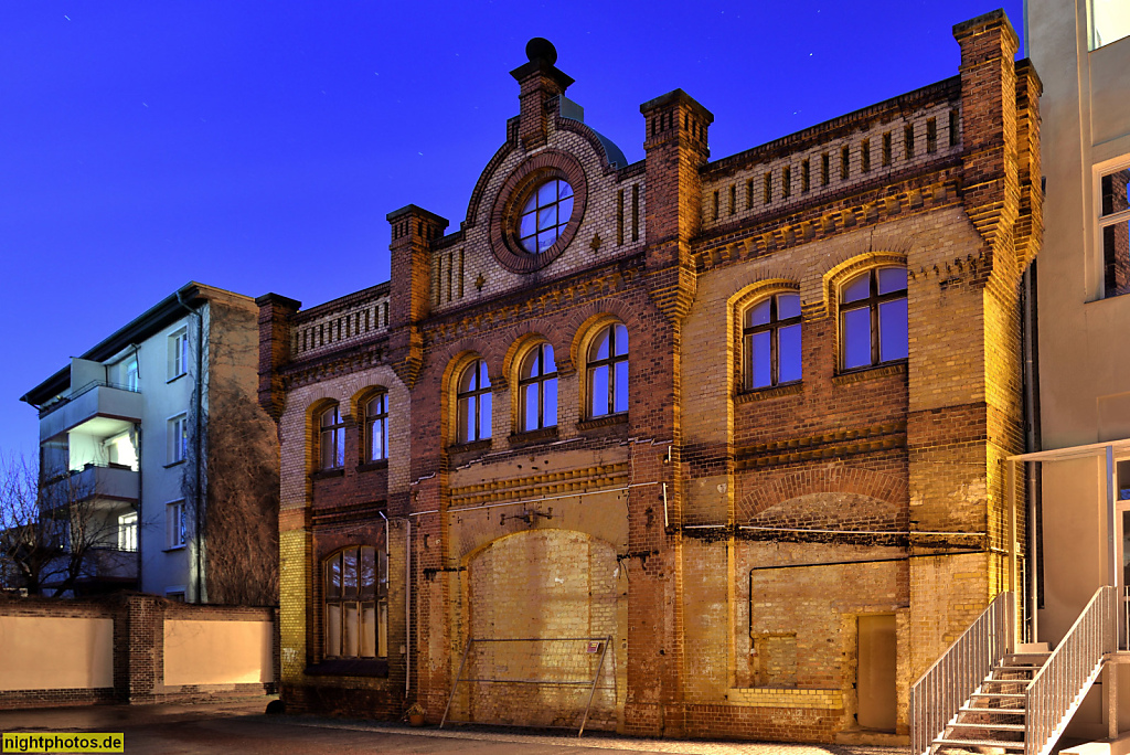 Berlin Treptow Schuckerthöfe. Eigentümer seit 2011 Nicolas Berggruen. Erbaut 1896-1898 für Elektrizitäts-Aktiengesellschaft Schuckert und Co.