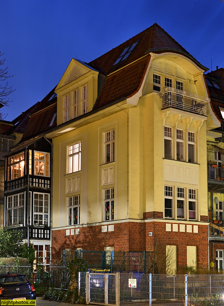 Berlin Lichterfelde Mietshaus im Weddigenweg 69