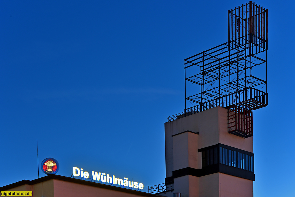 Berlin Westend Kabarettbühne Die Wühlmäuse erbaut als Amerikahaus 1929-1930 von Heinrich Straumer für Heinrich Mendelssohn im Stil der Neuen Sachlichkeit