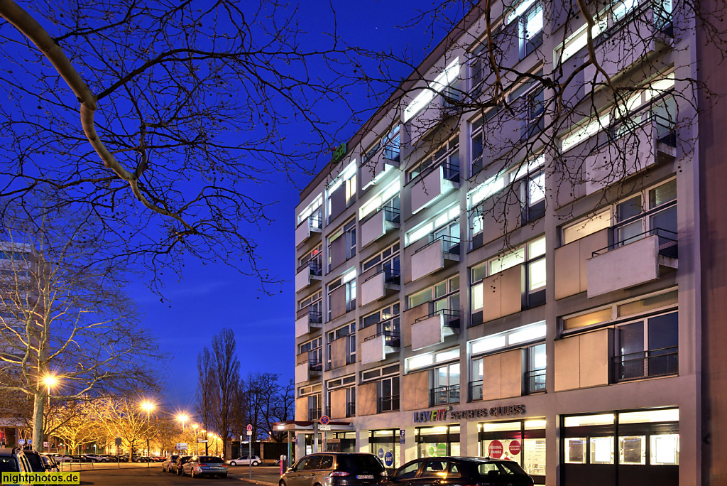 Berlin Westend Max-Kade-Haus Studentenwohnheim. Erbaut 1960-1962 von Werner Düttmann als 'Edinburgh-House' Gästehaus der Britischen Militärregierung