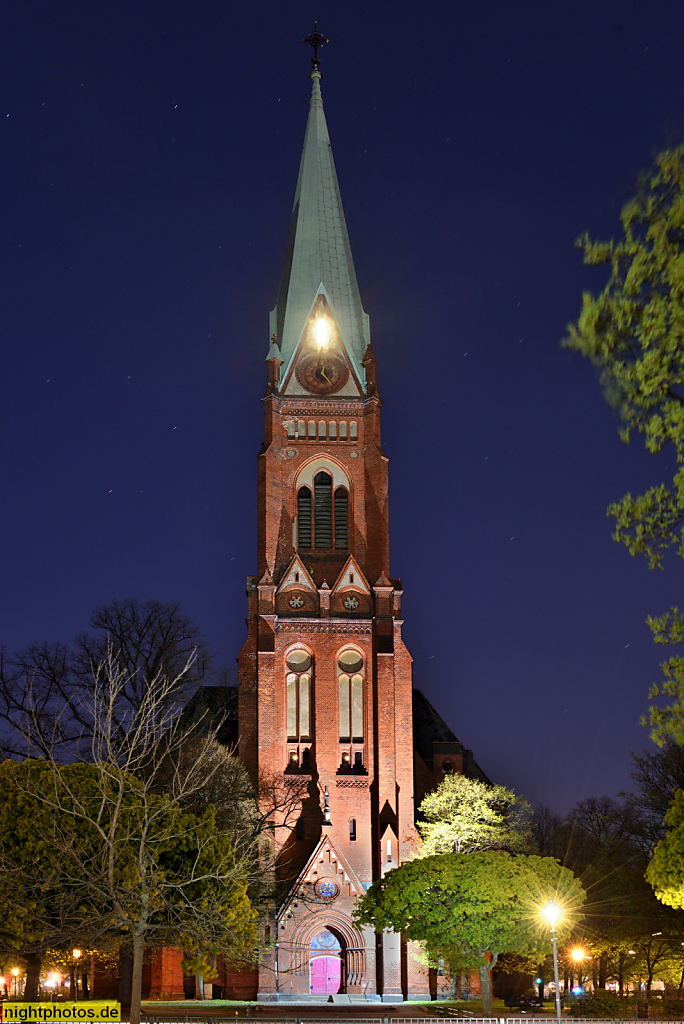 Berlin Wedding Leopoldplatz Neue Nazarethkirche erbaut 1891-1893 von Max Spitta im neogotischen Stil