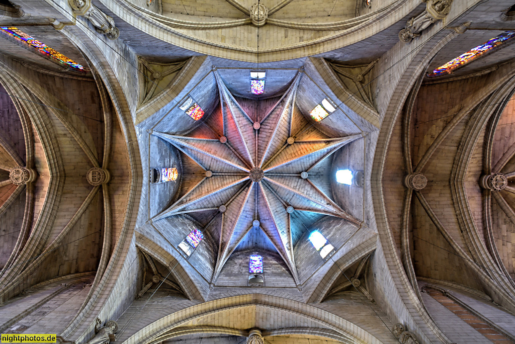 Mallorca Manacor Kirche Nostra Senyora dels Dolors erbaut Ende 19 Jhdt von Baumeister Rector Rubi. Kuppel Seva Agosarada mit Sternrippengewölbe gewidmet der Santíssima Trinitat