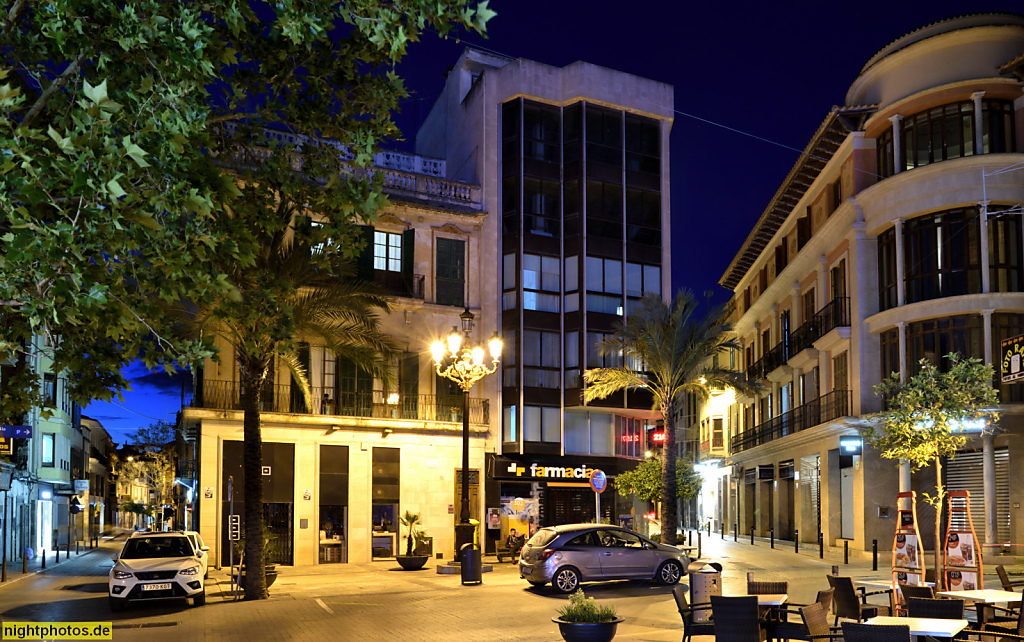 Mallorca Manacor. Placa de Sa Bassa. Strassencafé