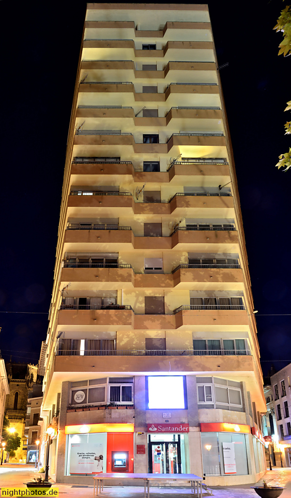 Mallorca Manacor. Hochhaus am Placa de Sa Bassa