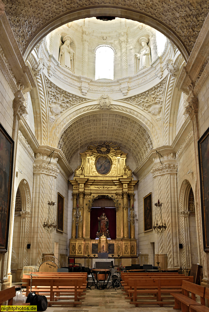 Mallorca Manacor Domikaner Klosterkirche Sant Vicenc de Ferrer erbaut 1597-1617. Rosenkranzkapelle. Capella del Roser mit Altarbild Churrigueresco