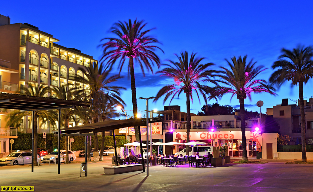 allorca Cala Ratjada Placa dels Pins. Hotel Bella Mar und Bar Chucca