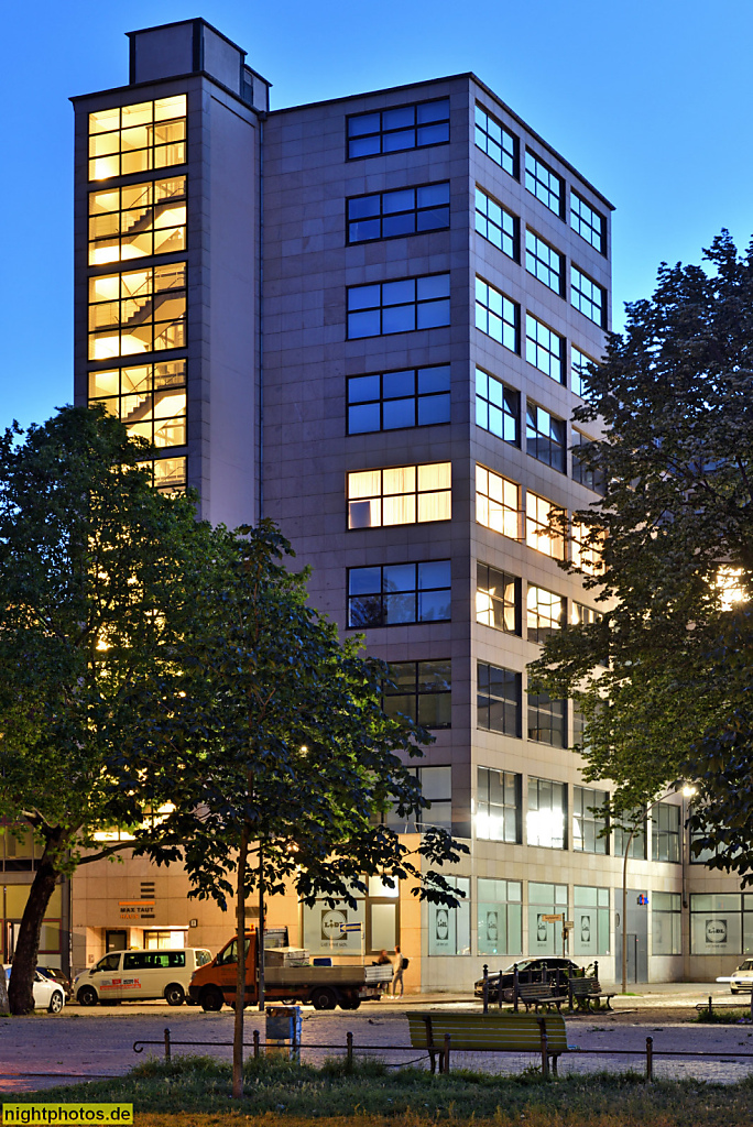 Berlin Kreuzberg Max-Taut-Haus erbaut 1931-1933 von Max Taut und Franz Hoffmann als Kaufhaus der Konsumgenossenschaft am Oranienplatz. Umbau Bürohaus 1935