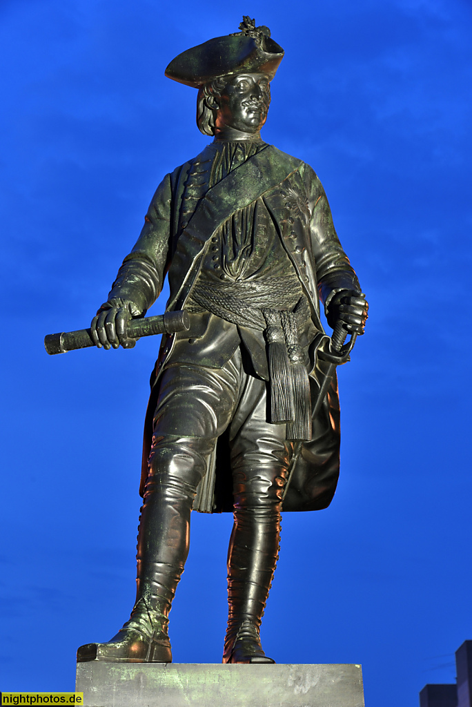 Berlin Mitte Zietenplatz. Generalfeldmarschall Fürst Leopold von Dessau. Statue von Johann Gottfried Schadow 1800. Ersetzt 1857 durch Bronzekopie von August Kiss