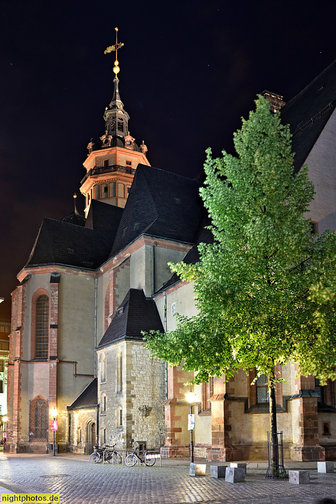Leipzig Nikolaikirche. Erstbau 1170 romanisch. Umbau zur spätgotischen Hallenkirche im 15. und 16. Jhdt. Heutiger Innenraum von Stadtbaumeister Johann Friedrich Carl Dauthe 1784-1797. Uraufführungen von Johann Sebastian Bach. Ausgangspunkt der friedlichen