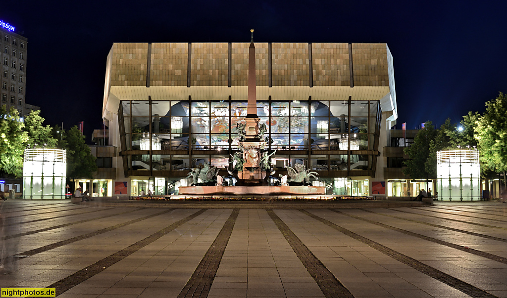 Leipzig Gewandhaus erbaut 1977-1981 am Augustusplatz als Konzerthalle vom Architektenkollektiv Rudolf Skoda Eberhard Göschel Volker Sieg und Winfried Sziegoleit