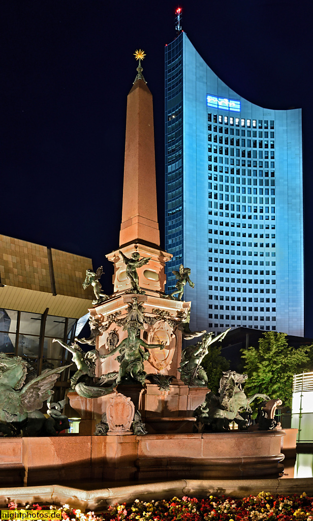 Leipzig Mendebrunnen erschaffen 1886 von Jacob Ungerer mit Figuren der griechischen Mythologie. City-Hochhaus erbaut 1968-1972 von Hermann Henselmann