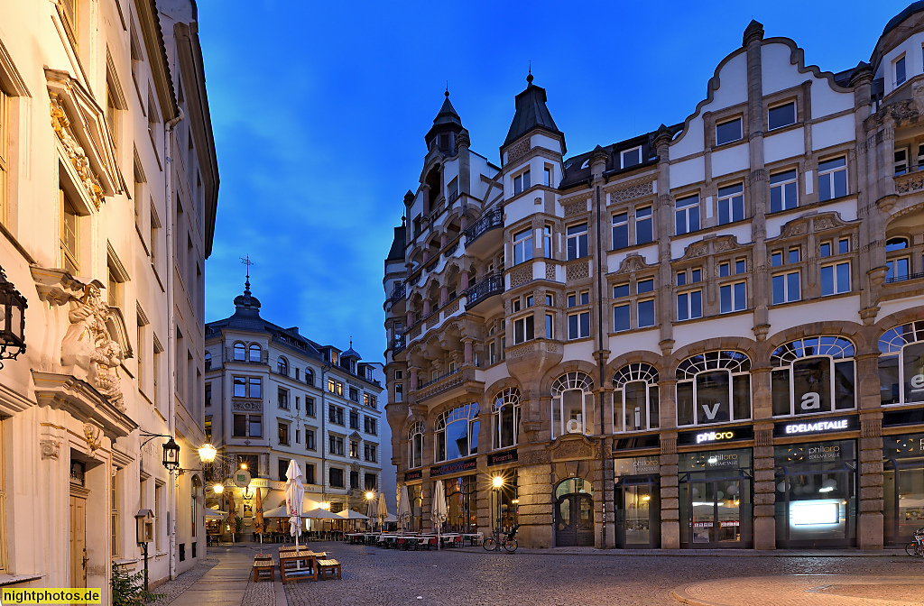 Leipzig Trifugium Wohn- und Geschäftshaus erbaut 1904-1905 von Architekt Arthur Hänsch mit Putz-Sandstein-Fassade im Historismus mit Jugendstilelementen im Barfussgässchen 11