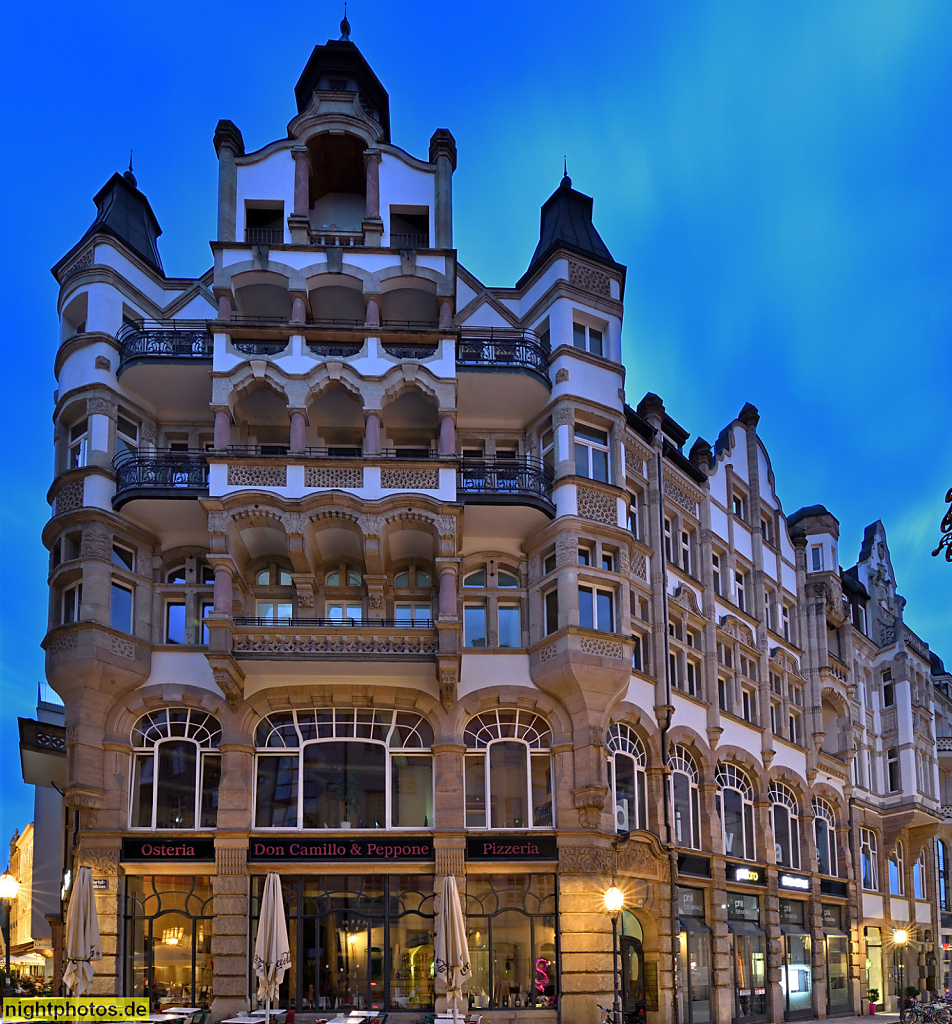 Leipzig Trifugium Wohn- und Geschäftshaus erbaut 1904-1905 von Architekt Arthur Hänsch mit Putz-Sandstein-Fassade im Historismus mit Jugendstilelementen im Barfussgässchen 11