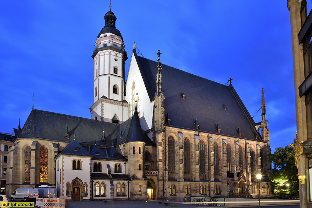 Leipzig Thomaskirche spaetgotisch erbaut 1482-1496 von Claus Roder und Conrad Pflüger. Kirchturm 1537 v Hans Pfretzschner. Turmhaube 1702 von Johann Gregor Fuchs