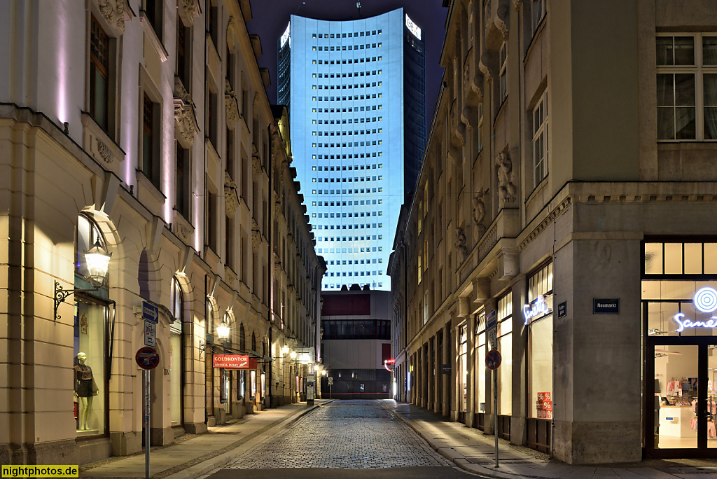 Leipzig Kupfergasse mit City-Hochhaus des MDR