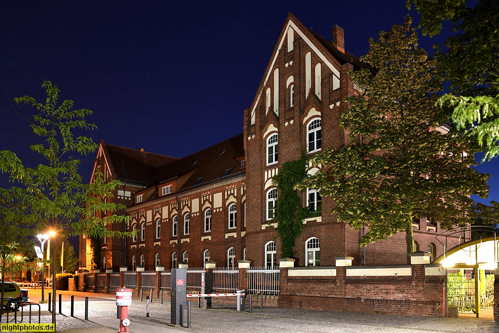 Fulda Hochschule Campus Leipziger Strasse. FB Oecotrophologie Gebäude 40. Erbaut 1899-1901 von August Menken und Fritz Adam als Kaserne des 47. Artillerieregiments. Neugotischer Stil