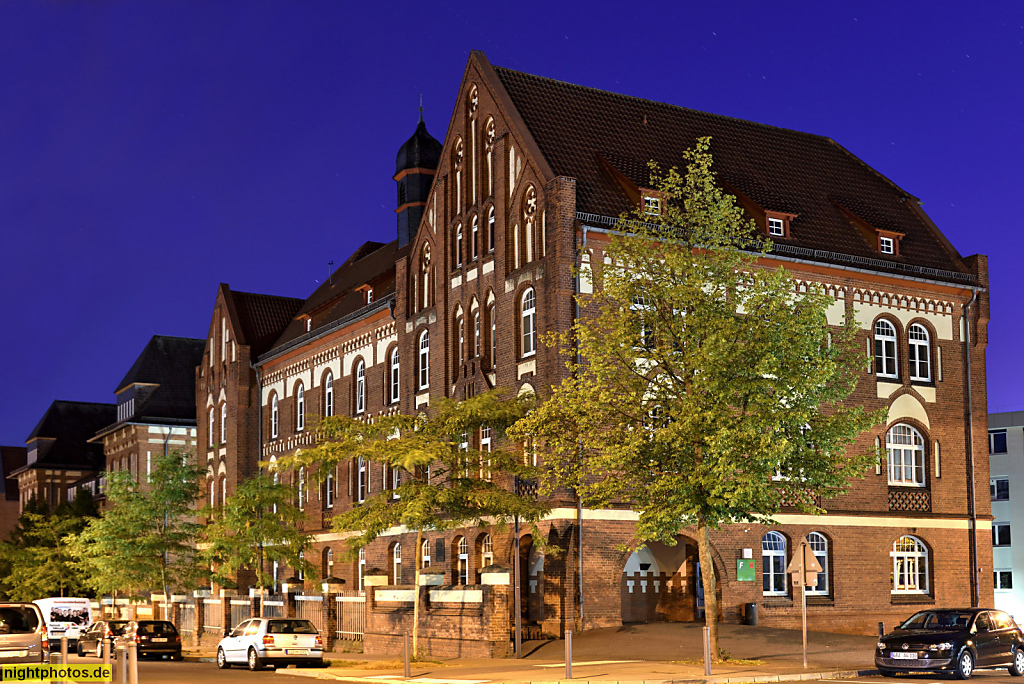 Fulda Hochschule Campus Leipziger Strasse. Zentralverwaltung Gebäude 42. Erbaut 1899-1901 im neugotischen Stil als Kaserne des 47. Artillerieregiments von August Menken und Fritz Adam