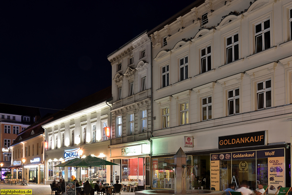 Berlin Spandau Altstadt Havelstrasse Fussgängerzone Wohn- und Geschäftshäuser erbaut im 19. Jahrhundert