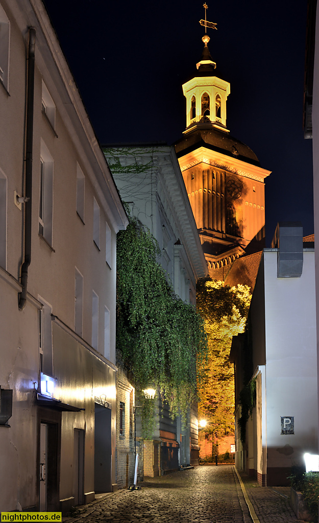 Berlin Spandau Altstadt Kirchgasse mit St Nikolai-Kirche