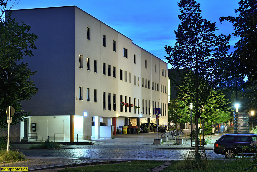 Berlin Mitte Moabit Townhouses Seydlitzstrasse erbaut 2007-2008 von Büro 13 Architekten Roger Bach. Bauherr ST Bau