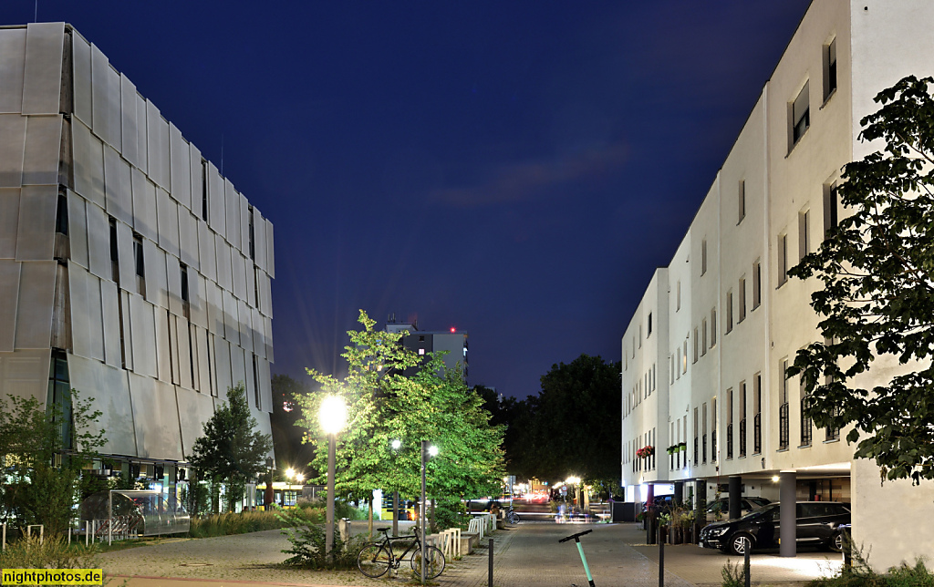 Berlin Mitte Moabit SOS-Kinderdorf mit Restaurant Rossi. Erbaut 2017 von Ludloff Ludloff Architekten mit geschuppter Fassade. Townhouses Seydlitzstrasse