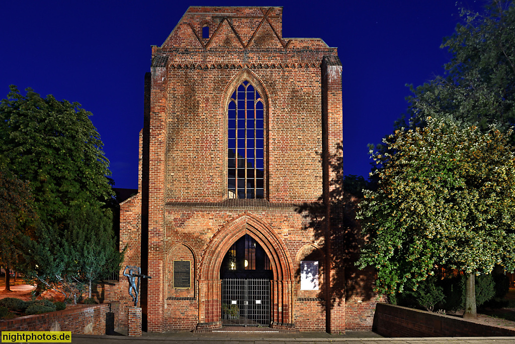 Berlin Mitte Ruine der Franziskaner-Klosterkirche erbaut ab 1250 im frühgotischen Stil als Bettelordenskirche für das Graue Kloster der Franziskaner