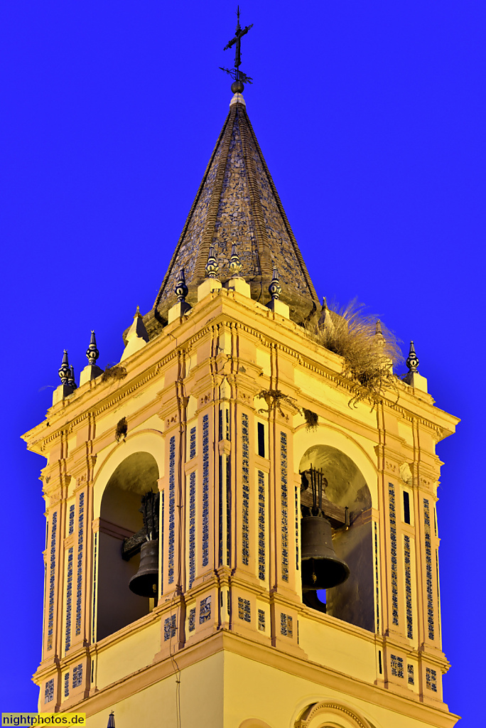 2019-09-05 072 Sevilla Iglesia de San Isidoro erbaut Mitte des 14 Jhdt im gotischen Mudejaren Stil. Kirchturm
