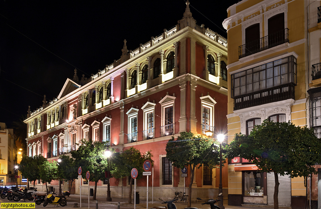 Sevilla Plaza de San Francisco. Hauptsitz Fundacíon Cajasol. Wiederaufbau nach Brand 1981 von Aníbal González