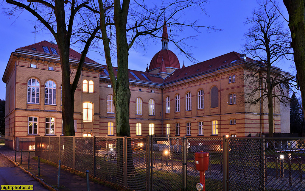 Berlin Biesdorf Internationale Lomonossow-Schule seit 2017 auf UKB-Gelände Haus 17. Erbaut 1893-1897 von Hermann Blankenstein als Anstalt für Epileptische