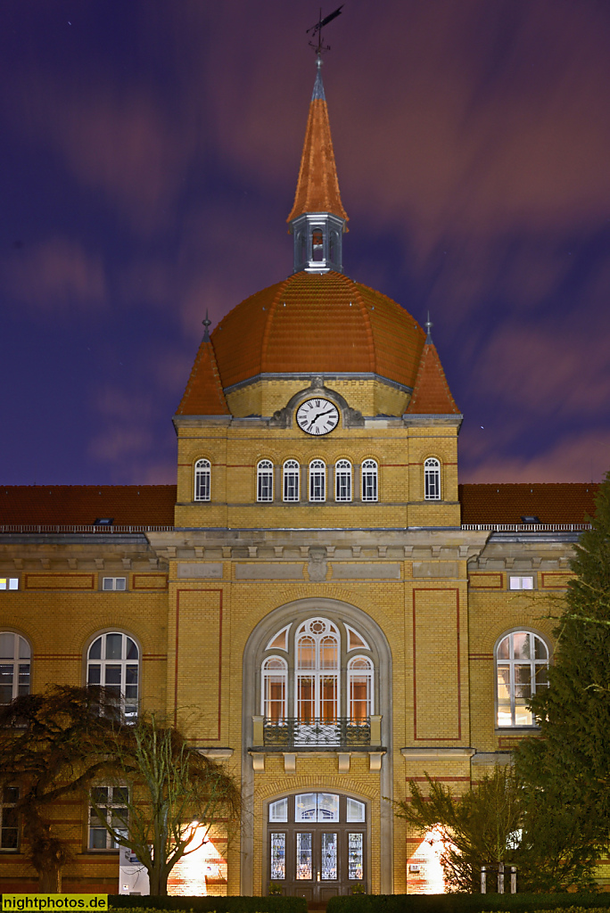 Berlin Biesdorf Internationale Lomonossow-Schule seit 2017 auf UKB-Gelände Haus 17. Erbaut 1893-1897 von Hermann Blankenstein als Anstalt für Epileptische