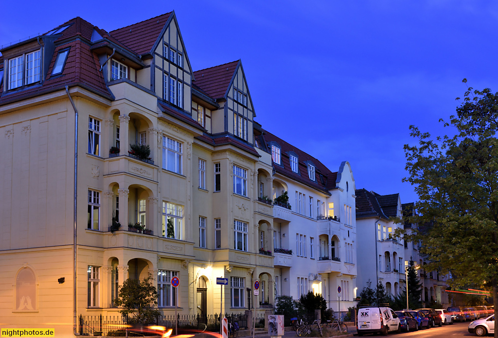 Berlin Karlshorst Mietshäuser mit Vorgärten erbaut 1911-1912 in der Stolzenfelsstrasse 1a bis 6