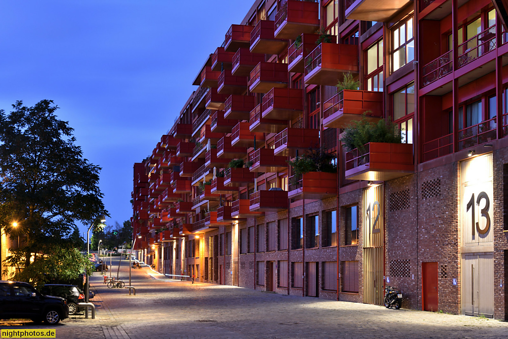 Berlin Schöneberg Rote Häuser erbaut 2014 von Architekten Nils Buschmann und Tom Friedrich von Robertneun Am Lokdepot neben Monumentenstrasse