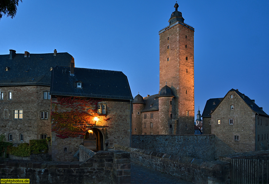 Steinau an der Strasse. Schloss Steinau erbaut 1525-1571 für Grafen Philipp von Hanau-Münzenberg auf früherer Burganlage. Renaissanceschloss mit teils spätgotischem Charakter