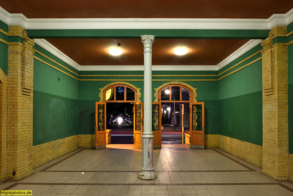 Berlin Pankow. Bahnhof Wollankstrasse erbaut 1877 von Karl Cornelius und Ernst Schwartz. Empfangshalle