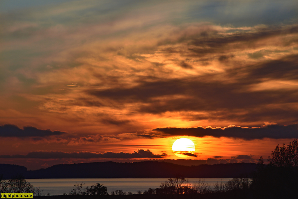 Rügen Kampe Blick bei Sonnenuntergang auf den Spycker See von der L303