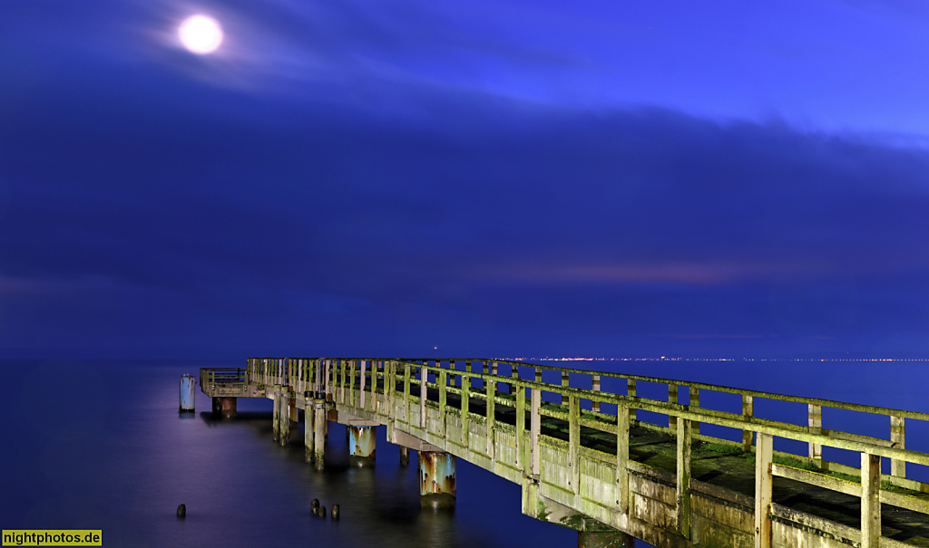 Rügen Sassnitz Seebrücke bei Vollmond